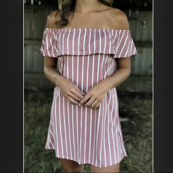 Dresses & Skirts - LAST ONE! Off the shoulder striped shift dress